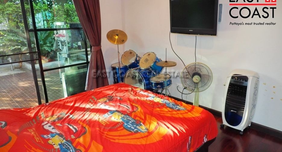 For sale 4 bedrooms house in Bang Lamung, Chonburi