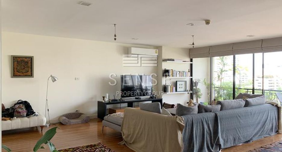 For rent 2 bedrooms condo in Watthana, Bangkok