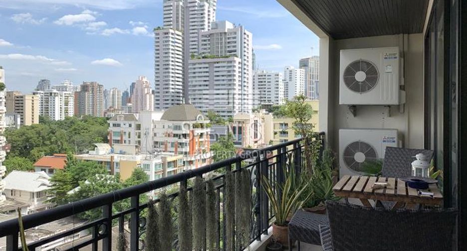 For rent 2 bedrooms condo in Watthana, Bangkok