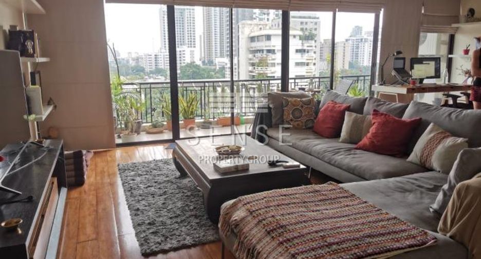 For rent 2 bedrooms condo in Watthana, Bangkok