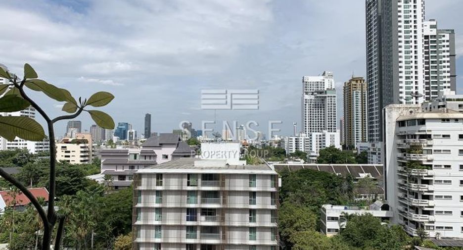 For rent 2 bedrooms condo in Watthana, Bangkok