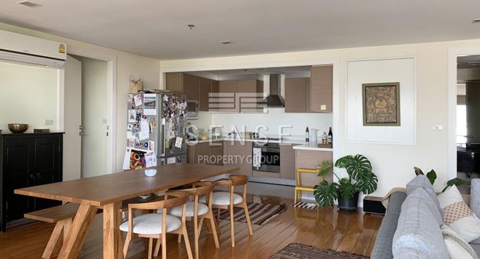 For rent 2 bedrooms condo in Watthana, Bangkok