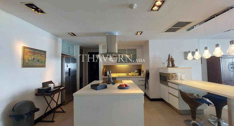 For sale 4 bedrooms condo in Bang Lamung, Chonburi