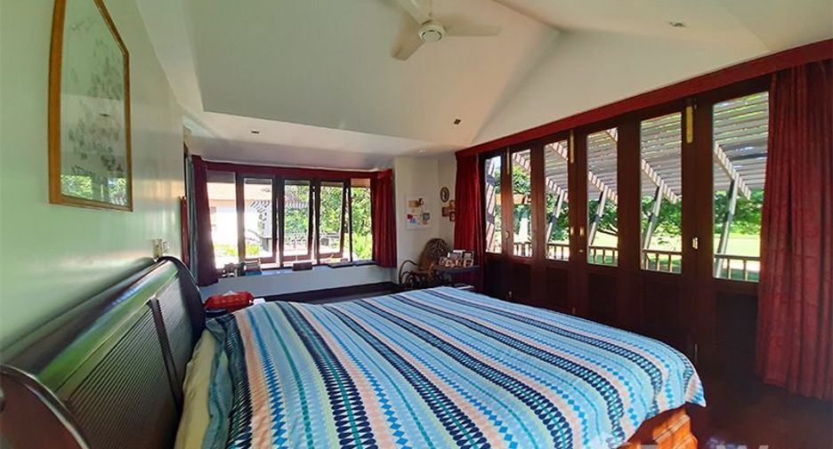 For sale 6 bed villa in Cha Am, Phetchaburi