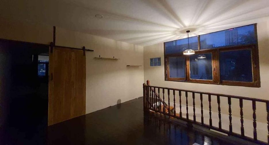 For rent 2 bed house in Ratchathewi, Bangkok