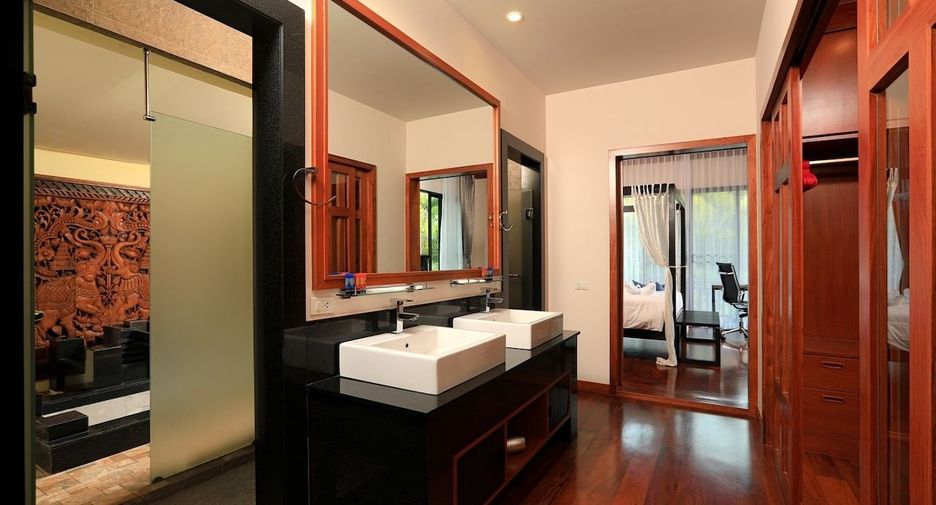 For rent 4 bed villa in Mueang Phuket, Phuket