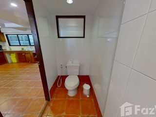 For sale 4 bed townhouse in Hua Hin, Prachuap Khiri Khan