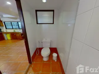 For sale 4 bed townhouse in Hua Hin, Prachuap Khiri Khan