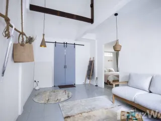 For rent 4 bed house in Huai Khwang, Bangkok