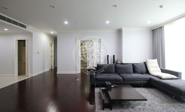 For rent 4 bedrooms condo in Pathum Wan, Bangkok