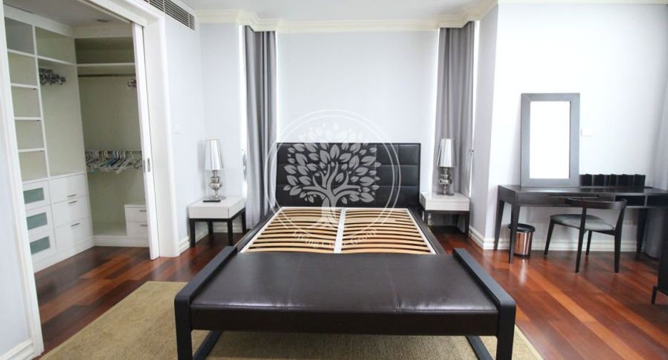 Condo en alquiler de 4 habitaciones en Pathum Wan, Bangkok