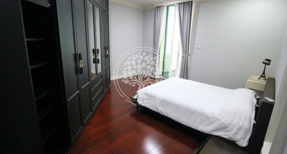 Condo en alquiler de 4 habitaciones en Pathum Wan, Bangkok