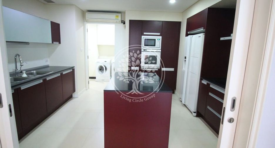 Condo en alquiler de 4 habitaciones en Pathum Wan, Bangkok