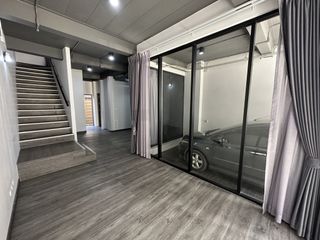 For rent and for sale 4 bed office in Phra Khanong, Bangkok