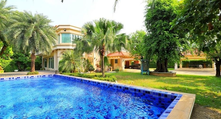 For sale 6 bedrooms house in Bang Kruai, Nonthaburi