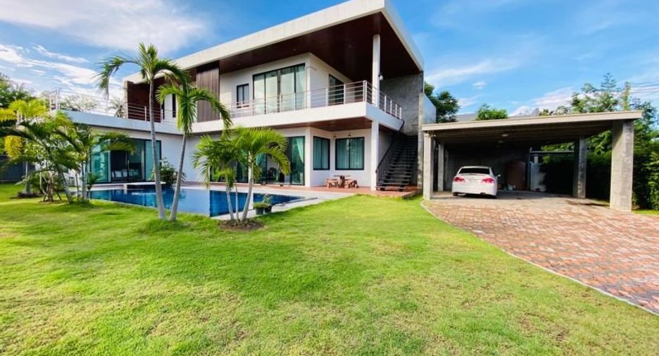 For rent and for sale 3 bedrooms house in Bang Lamung, Chonburi