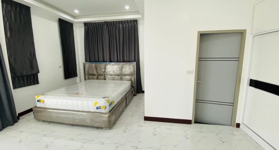 For rent and for sale 3 bedrooms house in Bang Lamung, Chonburi