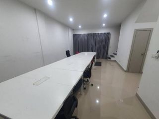 For rent 3 Beds office in Lat Phrao, Bangkok