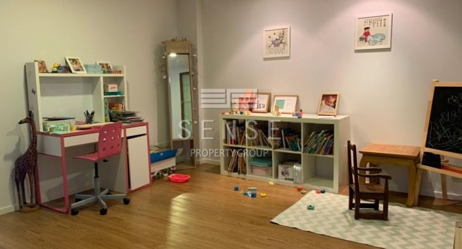 For rent 4 bedrooms condo in Bang Na, Bangkok