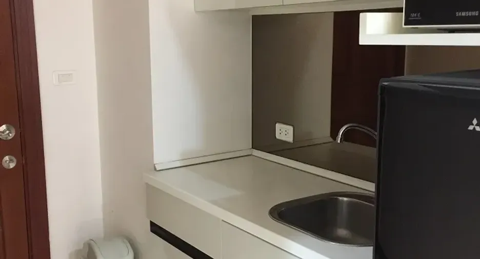 For rent studio condo in Huai Khwang, Bangkok