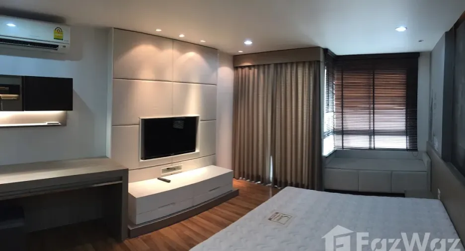 For rent studio condo in Huai Khwang, Bangkok