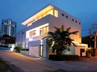 For sale 7 Beds villa in Pratumnak, Pattaya
