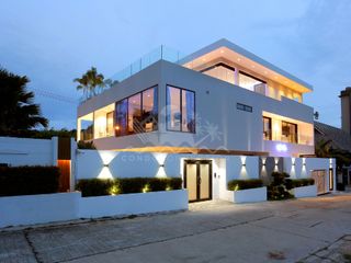 For sale 7 bed villa in Pratumnak, Pattaya