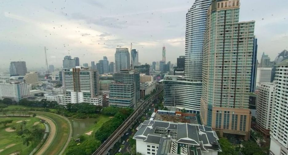 Condo en alquiler y en venta de 4 habitaciones en Pathum Wan, Bangkok