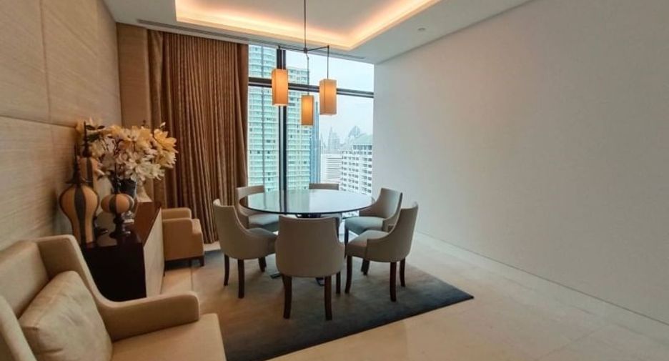 Condo en alquiler y en venta de 4 habitaciones en Pathum Wan, Bangkok