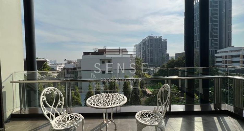 For rent 2 bedrooms condo in Watthana, Bangkok