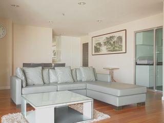For rent 3 bed condo in Huai Khwang, Bangkok