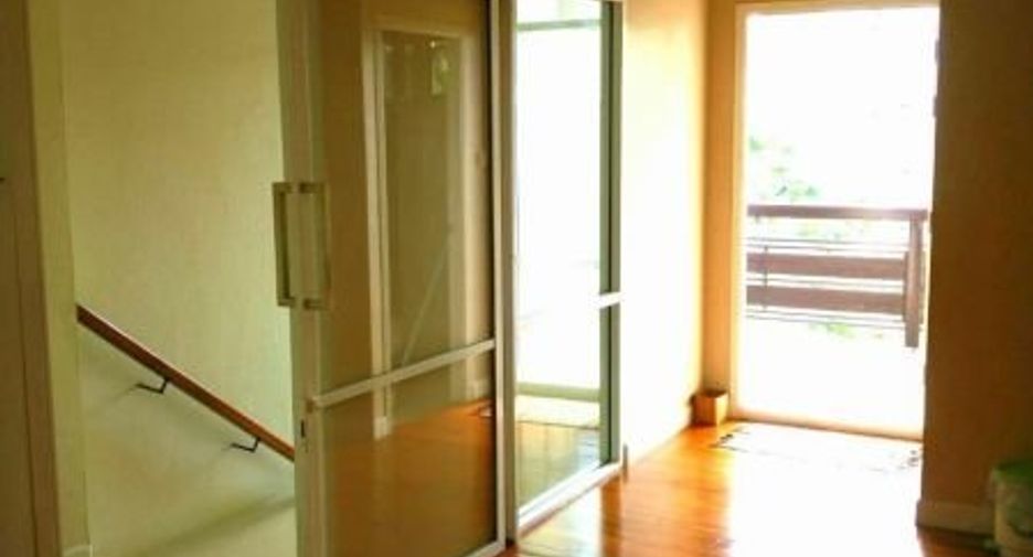 For sale 3 bedrooms retail Space in Mueang Chiang Mai, Chiang Mai