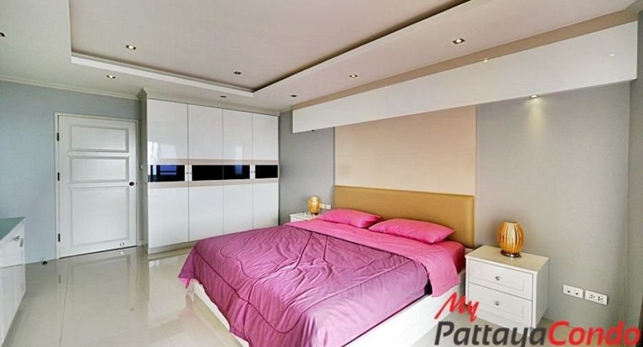 For rent 3 bedrooms condo in Bang Lamung, Chonburi