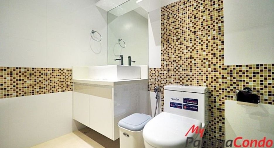 For rent 3 bedrooms condo in Bang Lamung, Chonburi