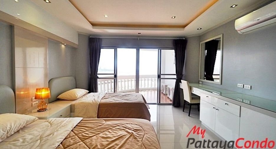 For rent 3 bedrooms condo in Bang Lamung, Chonburi