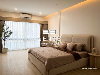 For rent 4 bed townhouse in Khlong Toei, Bangkok