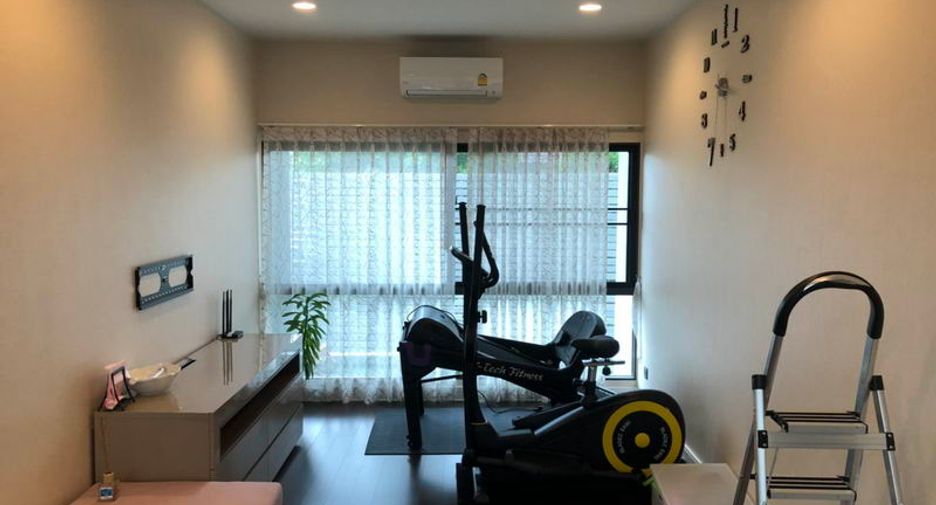 For rent and for sale 3 bed house in Bang Kapi, Bangkok