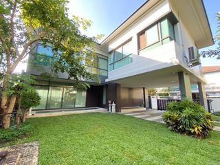 For rent and for sale 3 bed house in Bang Kapi, Bangkok