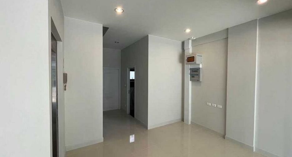For rent 4 Beds office in Suan Luang, Bangkok