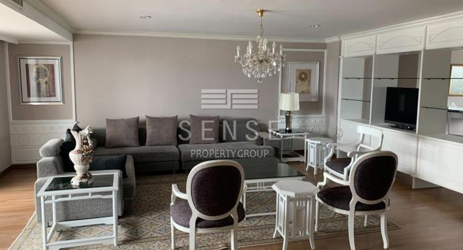For rent 3 bed condo in Watthana, Bangkok