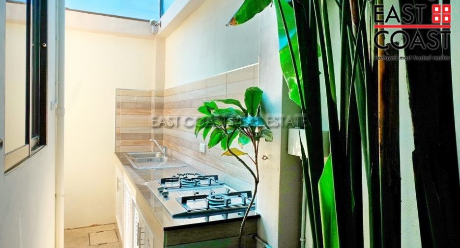 For sale and for rent 4 bed house in Jomtien, Pattaya
