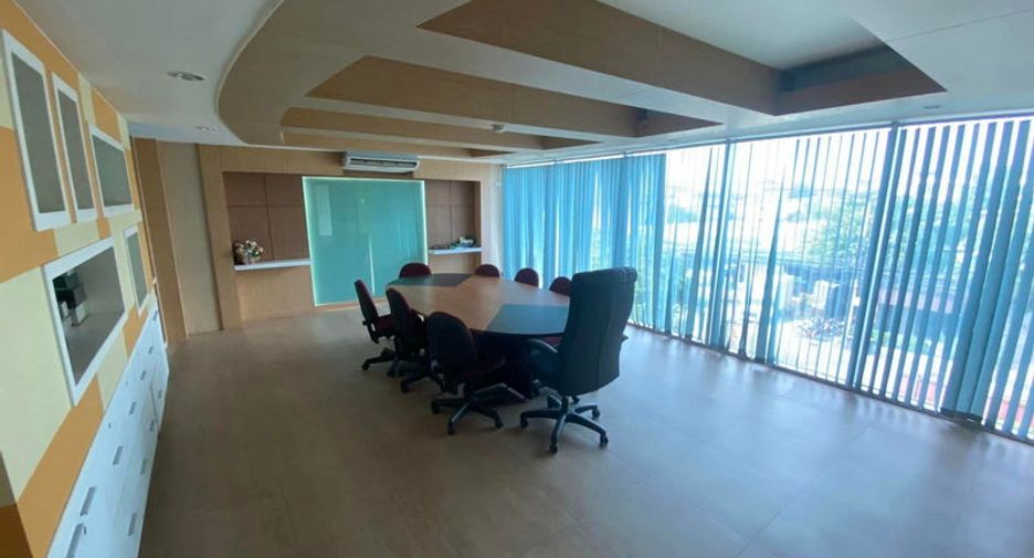 For sale 1 bed office in Bang Kapi, Bangkok