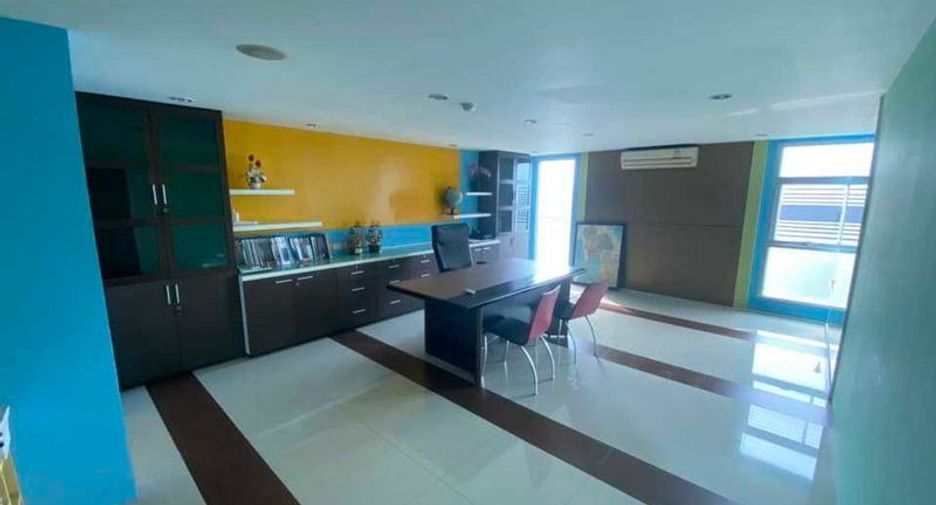 For sale 1 bed office in Bang Kapi, Bangkok