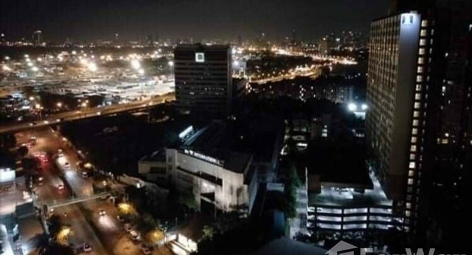 For sale 1 bed condo in Khlong Toei, Bangkok