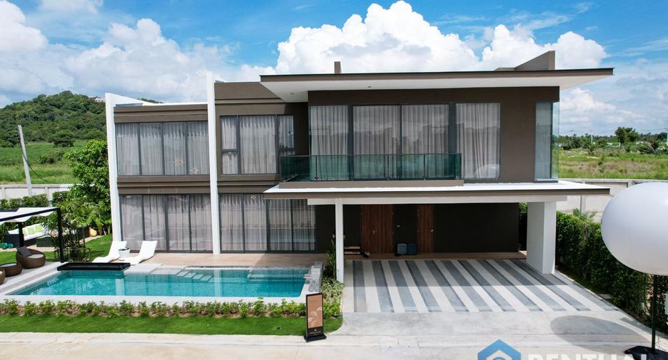 À vendre 4 chambres villa à Bang Lamung, Chonburi