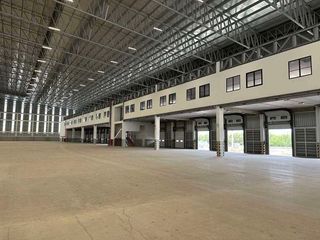 For rent and for sale warehouse in Mueang Samut Prakan, Samut Prakan