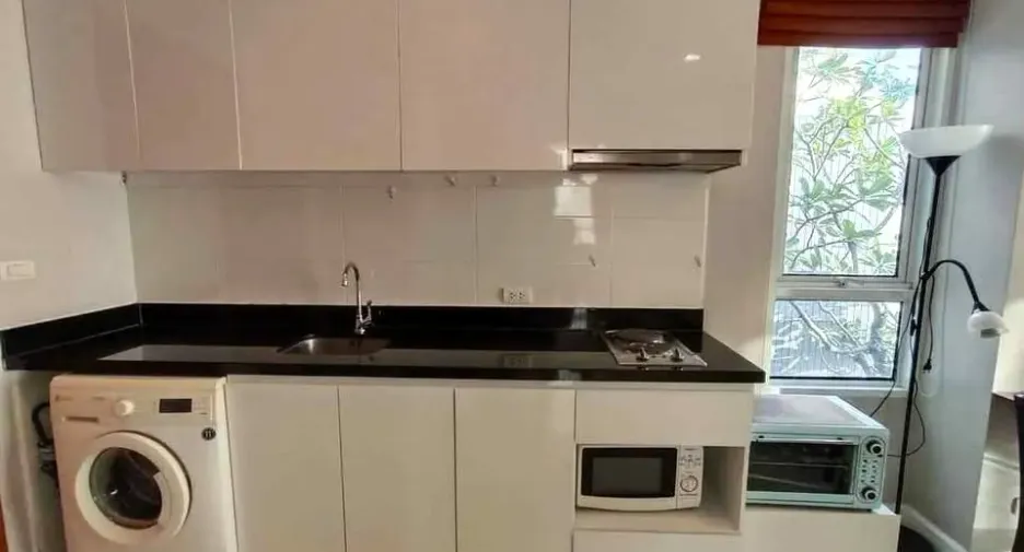 ขาย 2 ห้องนอน คอนโด ใน คลองเตย, กรุงเทพฯ