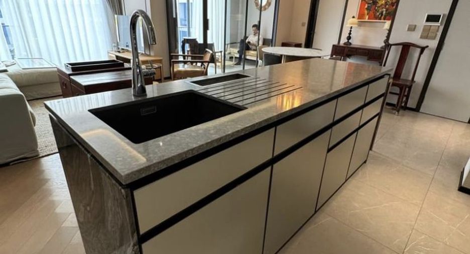 For rent 2 bed condo in Watthana, Bangkok