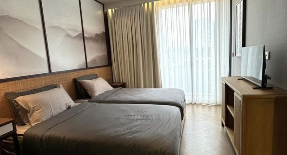 For rent 2 bed condo in Watthana, Bangkok