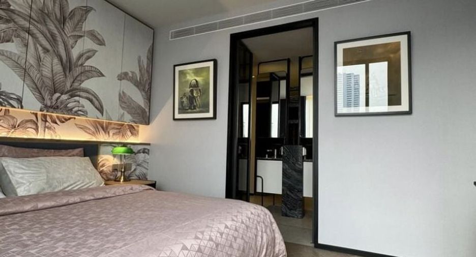 For rent 2 bed condo in Watthana, Bangkok